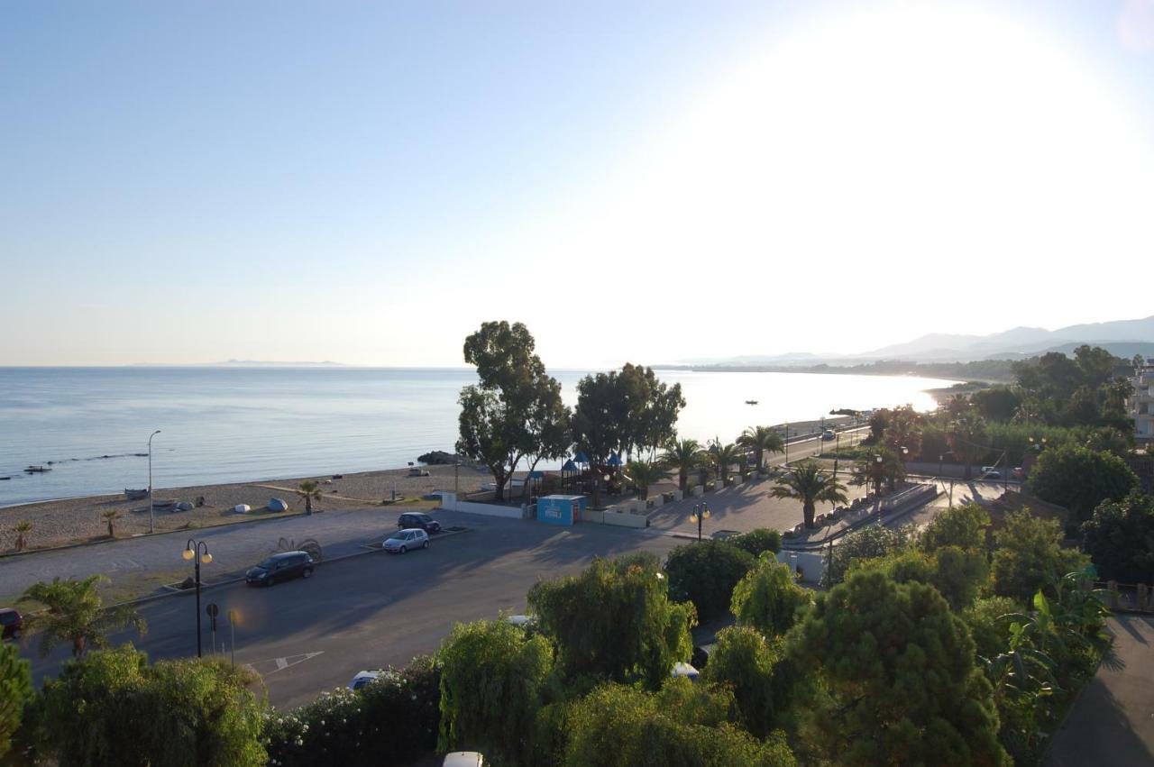 Golfo Di Tindari Apartments Falcone Exterior foto
